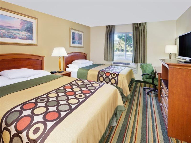 Super 8 By Wyndham Mt. Pleasant Hotel Mount Pleasant Ngoại thất bức ảnh
