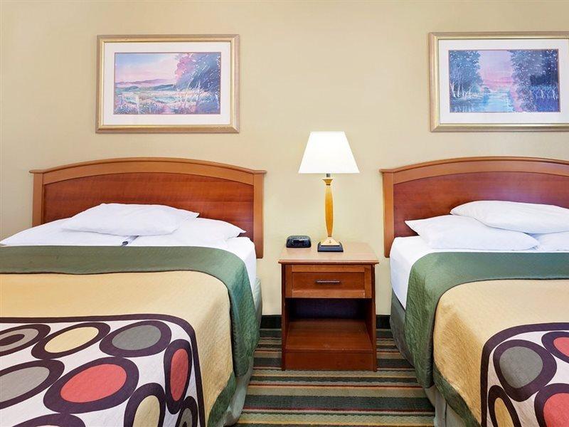 Super 8 By Wyndham Mt. Pleasant Hotel Mount Pleasant Ngoại thất bức ảnh