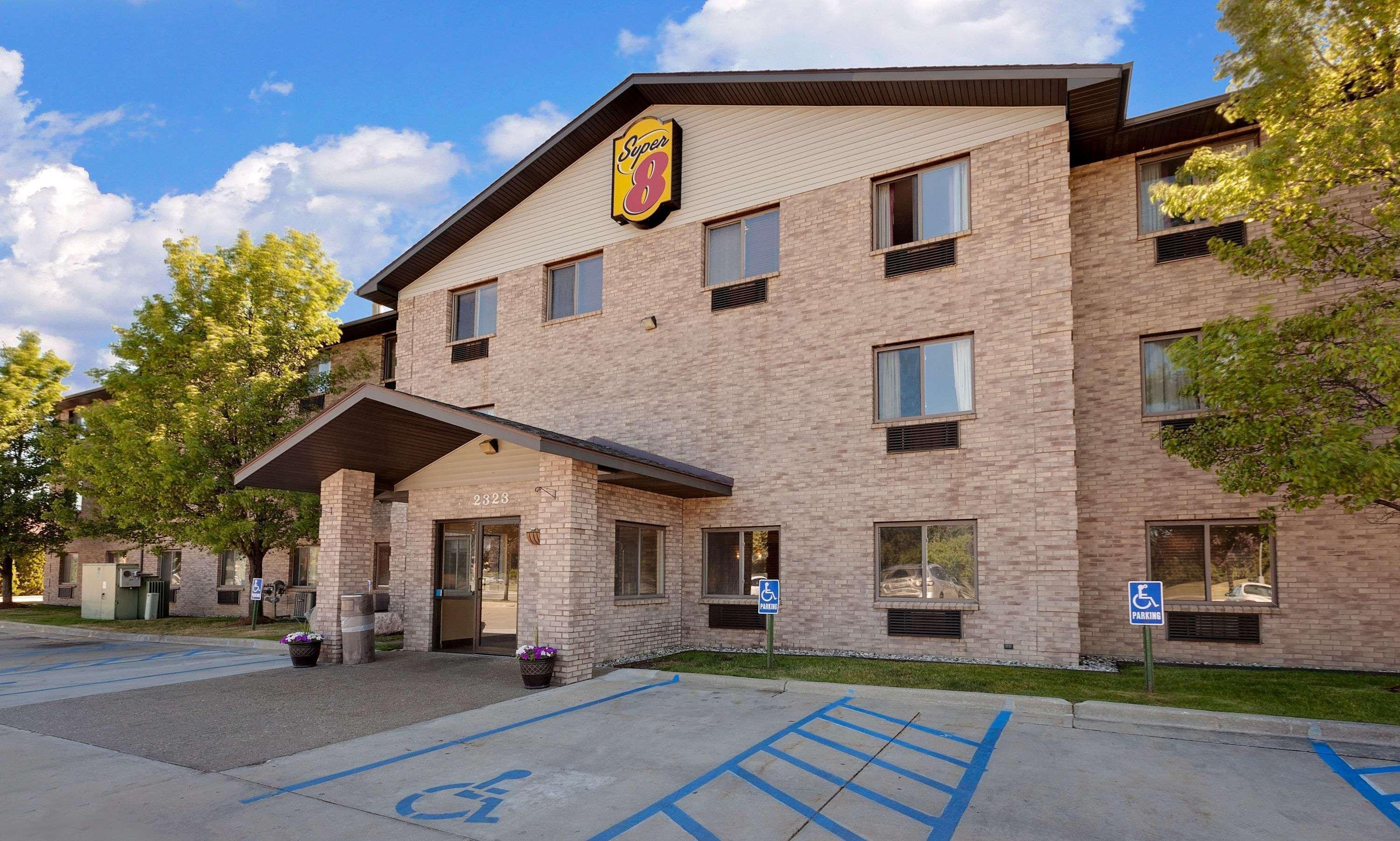 Super 8 By Wyndham Mt. Pleasant Hotel Mount Pleasant Ngoại thất bức ảnh