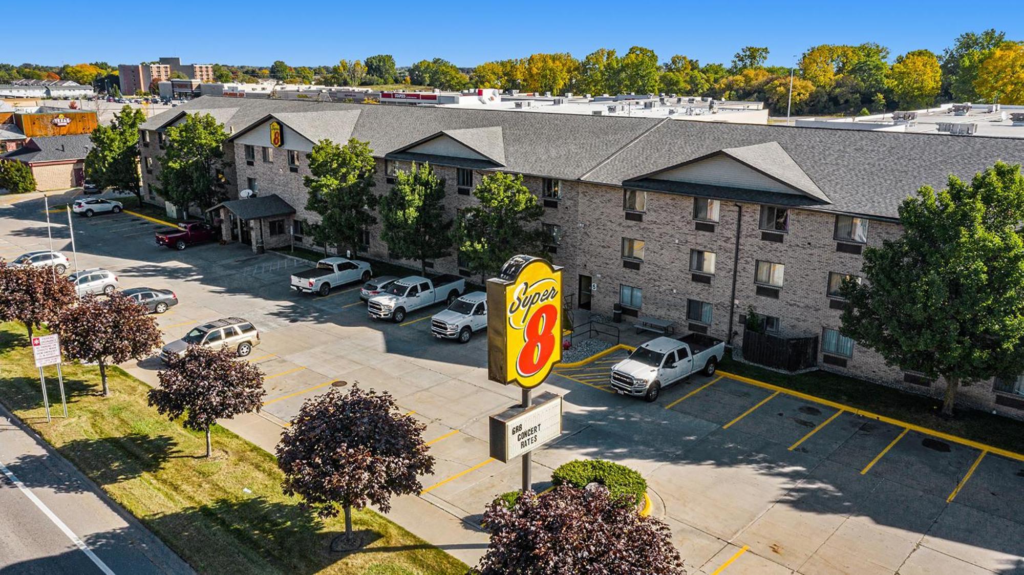 Super 8 By Wyndham Mt. Pleasant Hotel Mount Pleasant Ngoại thất bức ảnh